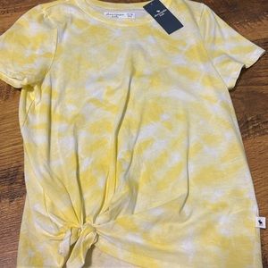 Abercrombie kids t shirt